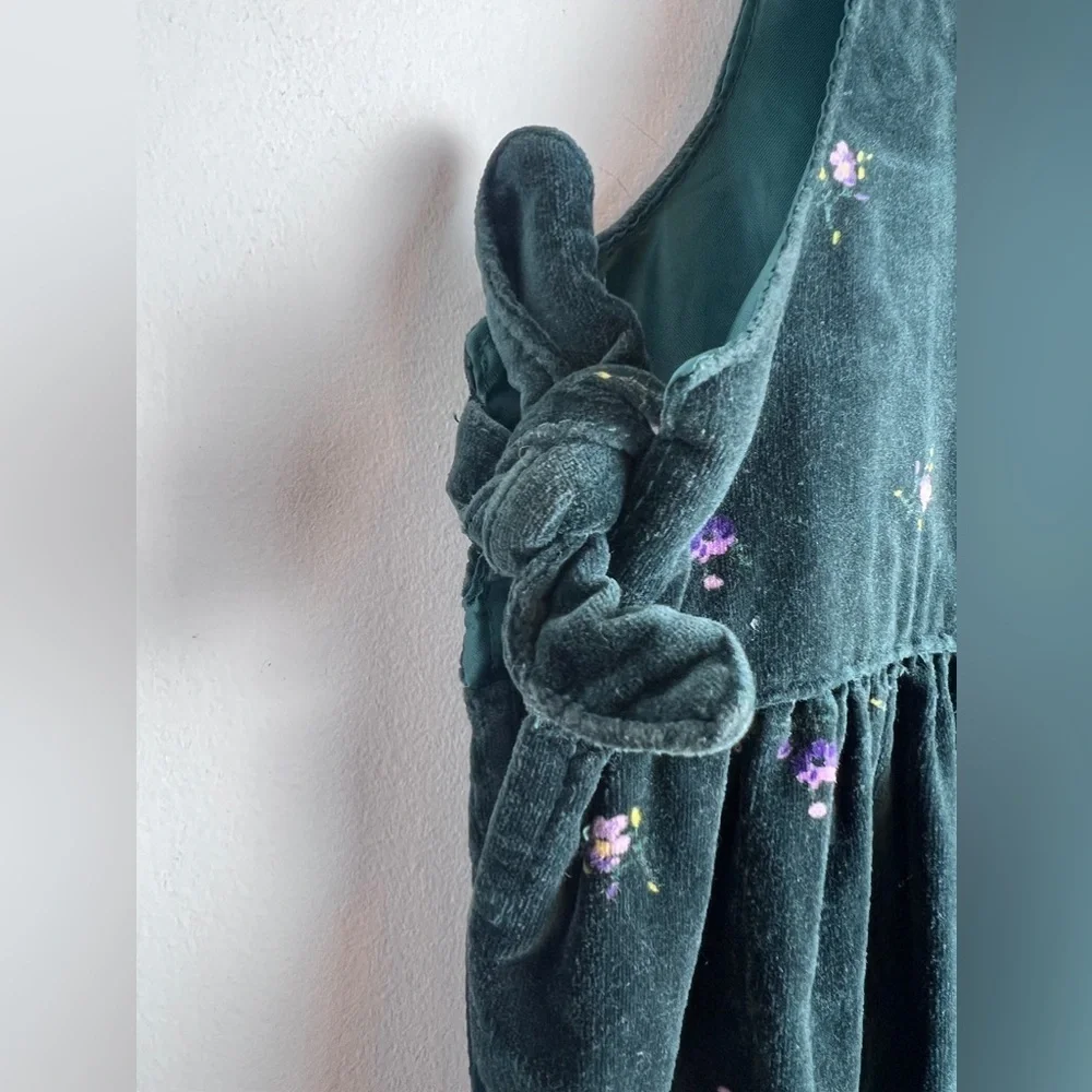 Vintage Baby Gap 24-30 months Velour Romper / Overall floral green.